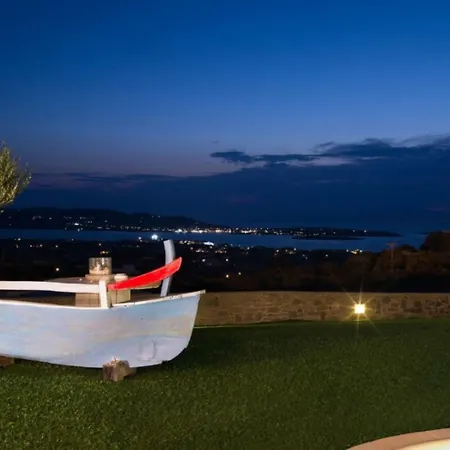 Stastra Wonderful In Paros. Blending Relaxation & Sophistication To Create The Ideal Place