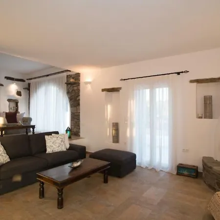 Stastra Wonderful In Paros. Blending Relaxation & Sophistication To Create The Ideal Place *